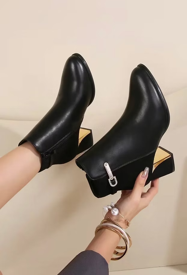 Chic Elegance Meets Modern Luxury