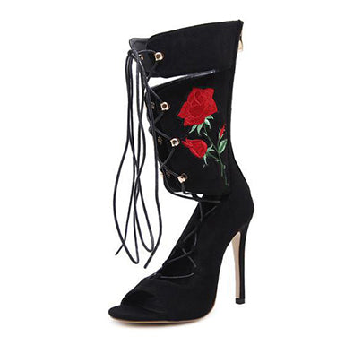 Heeled Boots Lace up -Black