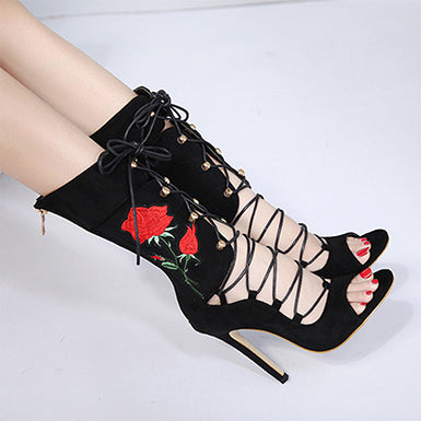 Heeled Boots Lace up -Black