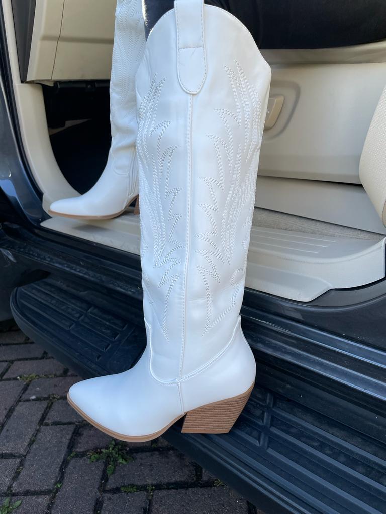 Cow Boy Long Boots -White