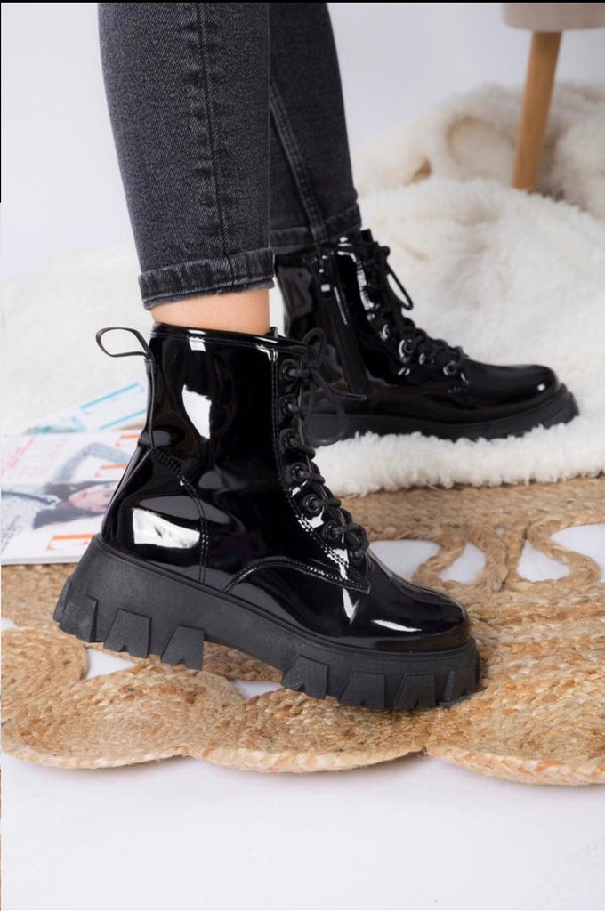 Black Shiny Boots