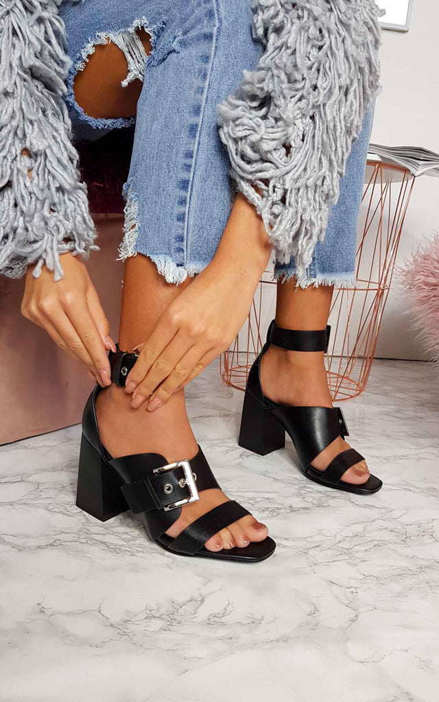 Buckle Block Heels -Black